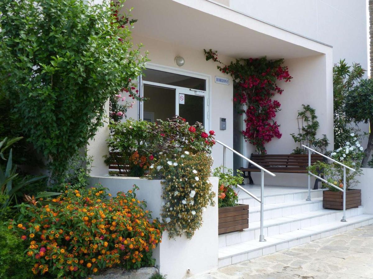 Studio Cosy Avec Tv Et Cuisine Equipee, Bord De Mer Le Lavandou - Fr-1-308-34 المظهر الخارجي الصورة