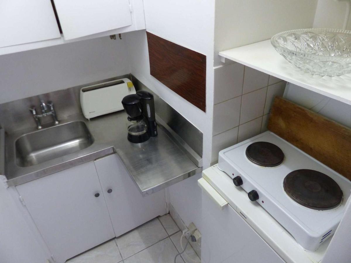 Studio Cosy Avec Tv Et Cuisine Equipee, Bord De Mer Le Lavandou - Fr-1-308-34 المظهر الخارجي الصورة
